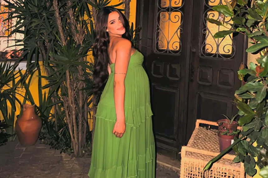 Key Alves Brazilian volleyball player and OnlyFans creator posing for a photo